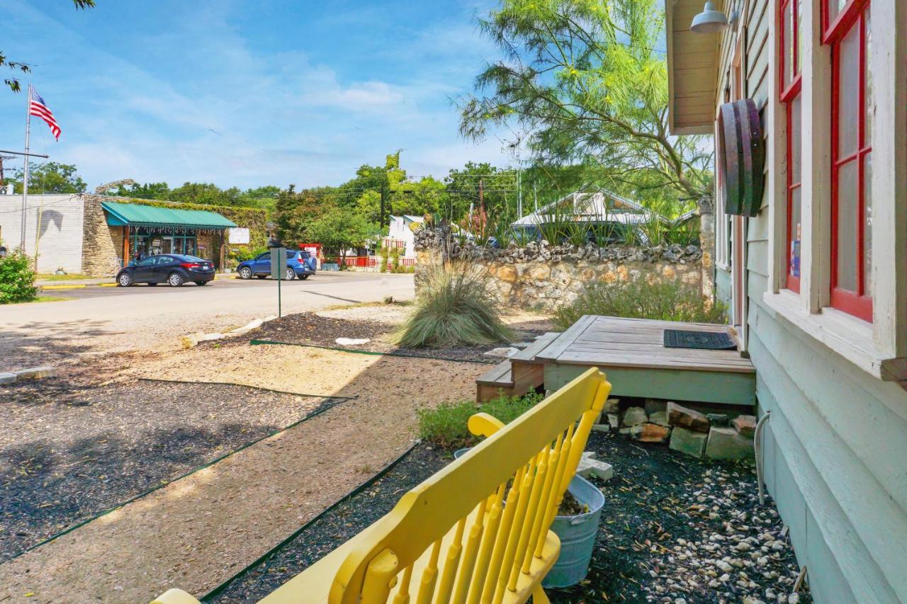 Bungalows On The Square- Unit 1 Wimberley Exteriör bild